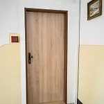 Birdhouse Apartment