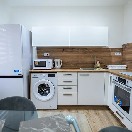 Apartment Birdhouse *